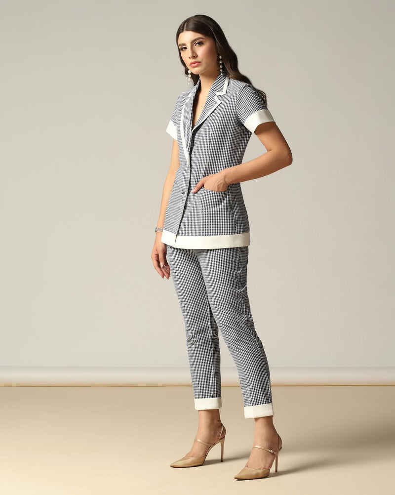 CHIC CHECKMATE with Trouser